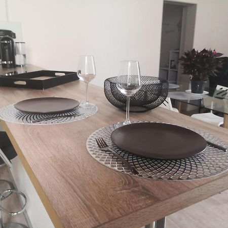Chez Alex Et Sophie Villa Louzac-Saint-Andre ภายนอก รูปภาพ